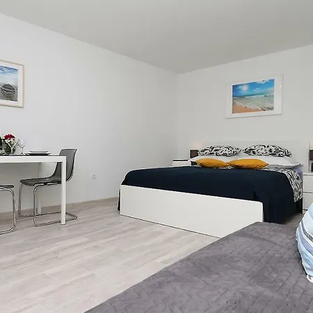 Apartment Modern Iva *