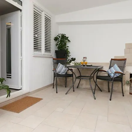 Apartment Modern Iva