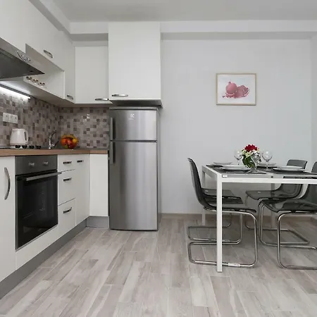 Modern Iva Apartment Makarska