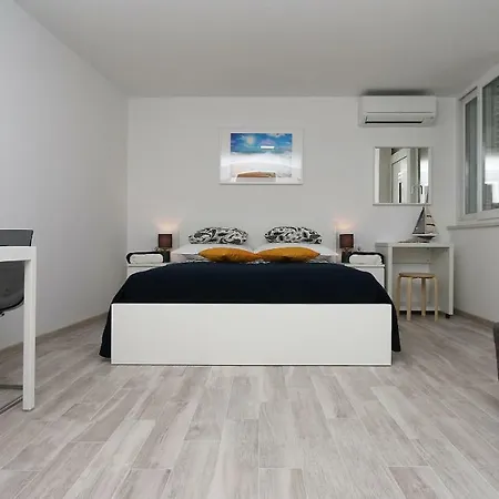 Apartment Modern Iva *