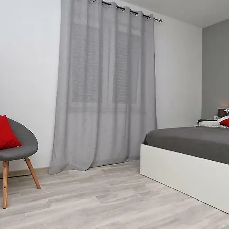 Apartman Modern Iva *