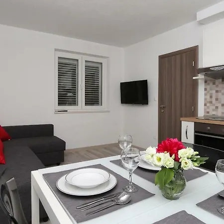 Modern Iva Apartman Makarska